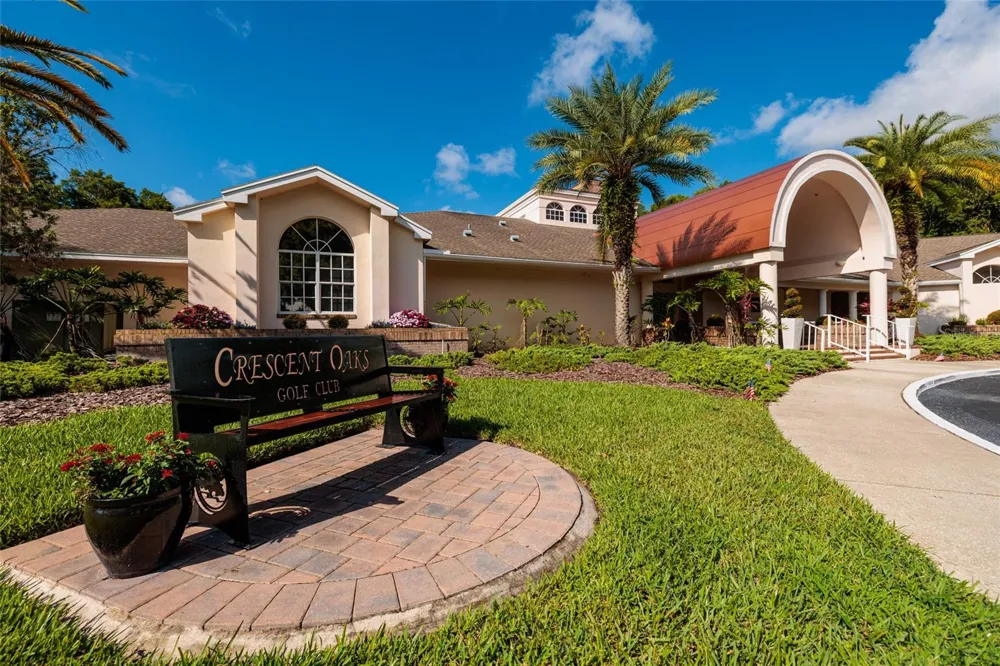 1338 DARTFORD DRIVE Tarpon Springs, FL 34688