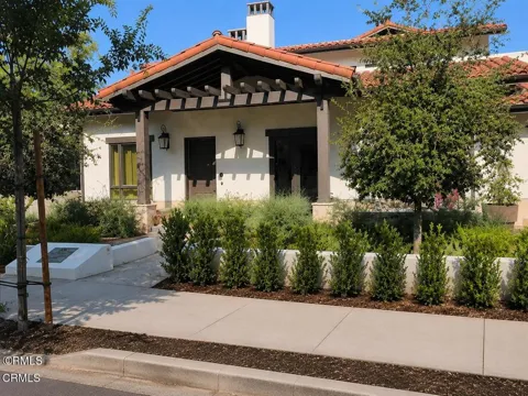 60 S Vinedo Avenue #102