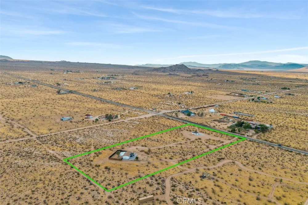 55757 Linn Landers, CA 92285