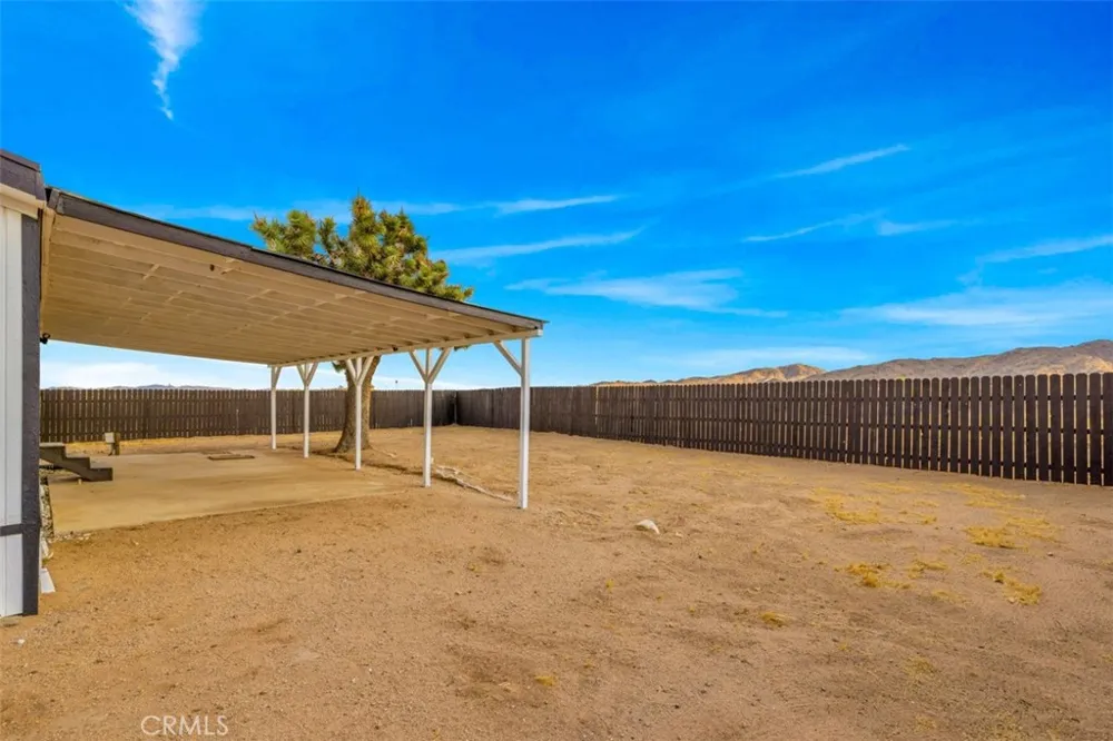 55757 Linn Landers, CA 92285