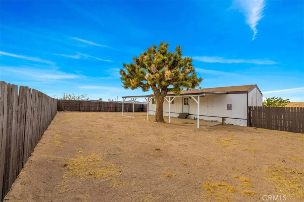 55757 Linn Landers, CA 92285