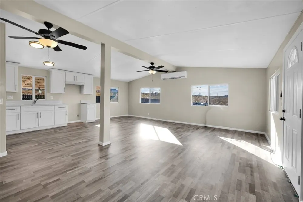 55757 Linn Landers, CA 92285
