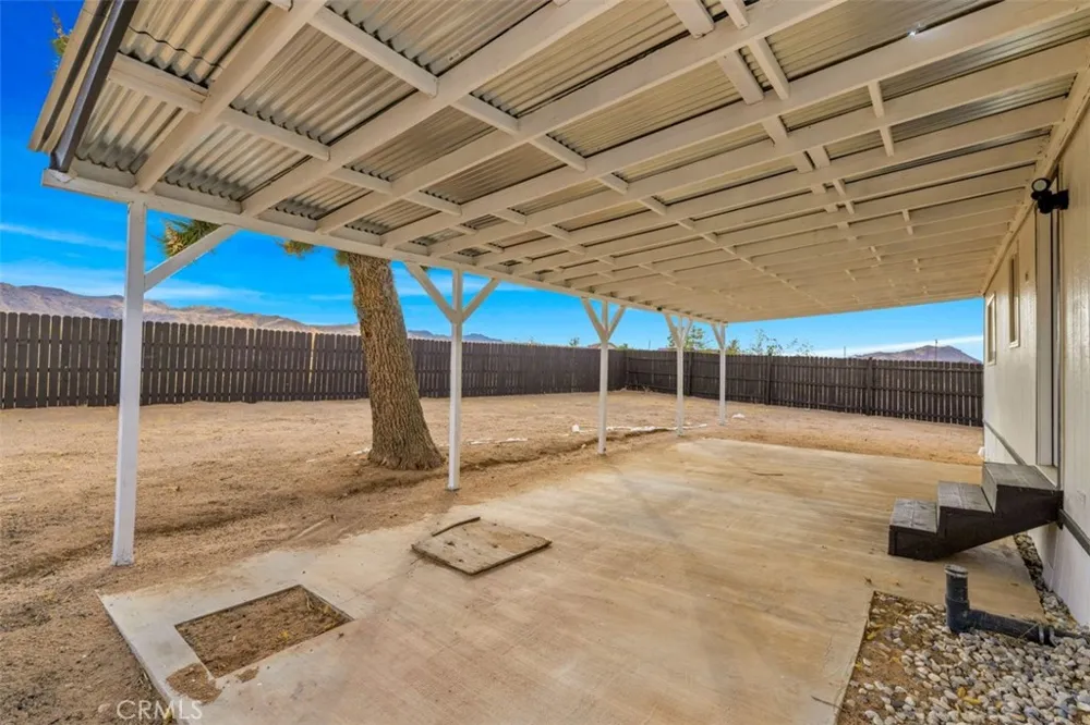 55757 Linn Landers, CA 92285