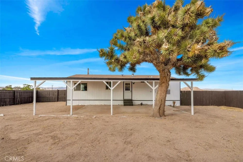 55757 Linn Landers, CA 92285