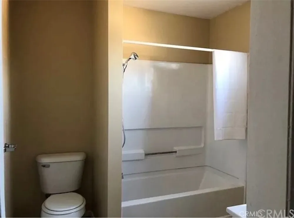 1025 Tippecanoe #221 San Bernardino, CA 92410