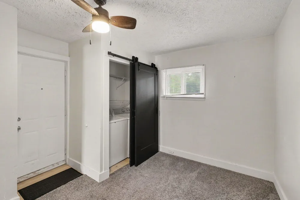 570 Valley Avenue NW Grand Rapids, MI 49504