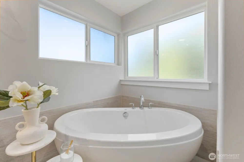 31215 218th Place SE Black Diamond, WA 98010