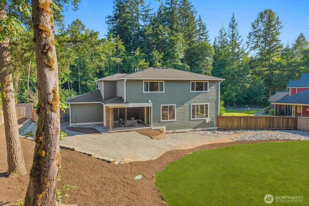 31215 218th Place SE Black Diamond, WA 98010