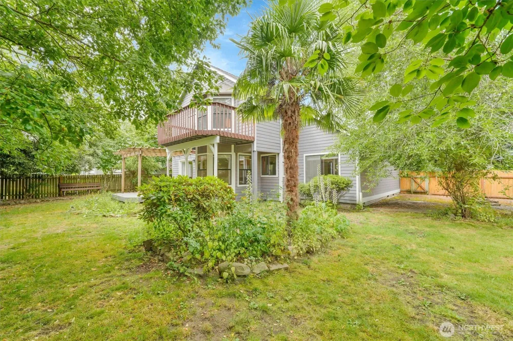 205 Spring Place Enumclaw, WA 98022