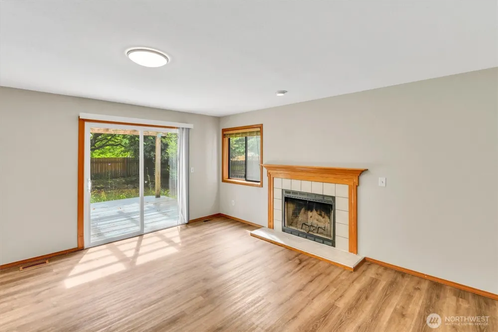 205 Spring Place Enumclaw, WA 98022