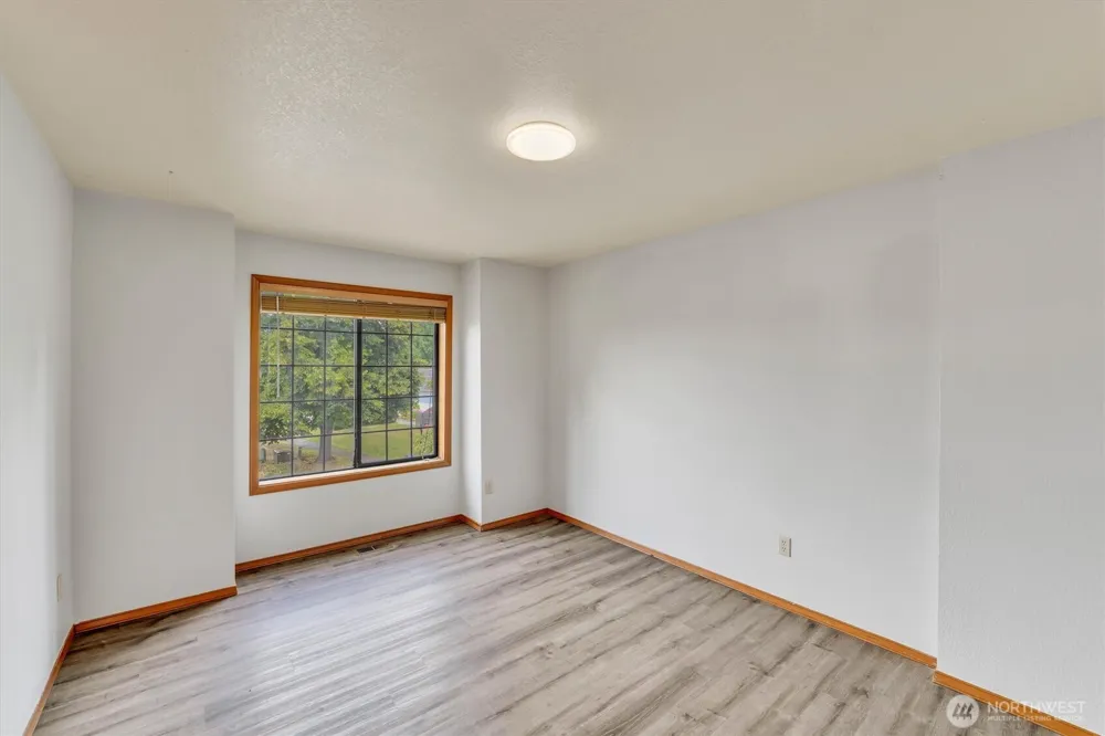 205 Spring Place Enumclaw, WA 98022