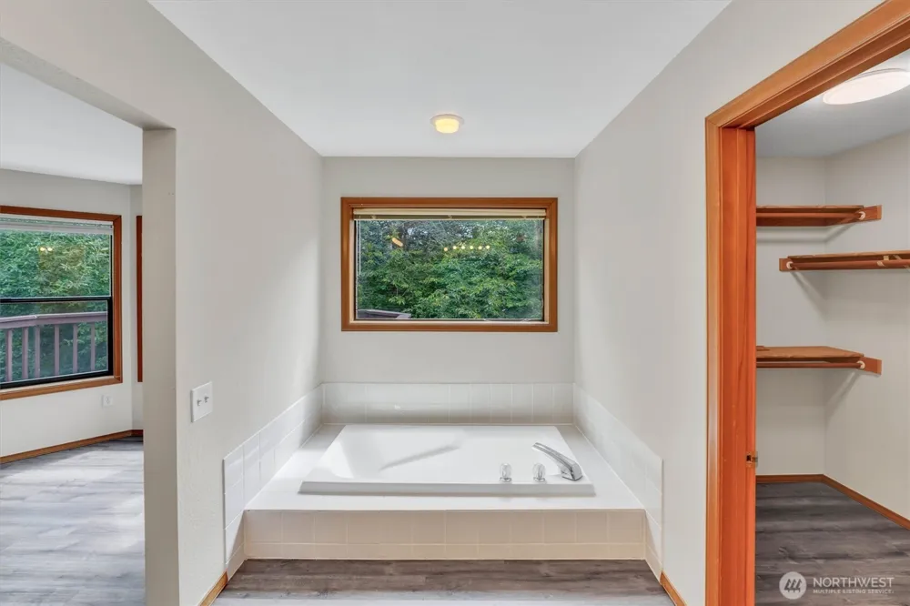 205 Spring Place Enumclaw, WA 98022