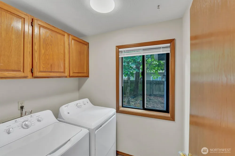 205 Spring Place Enumclaw, WA 98022