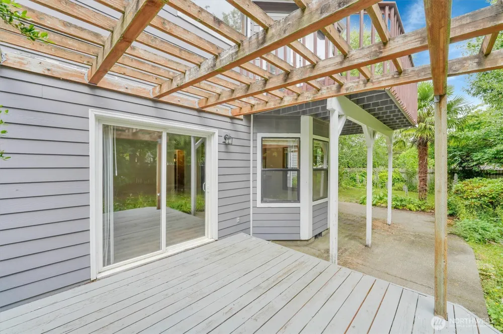 205 Spring Place Enumclaw, WA 98022