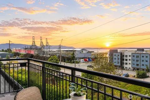 1015 Railroad Avenue #210