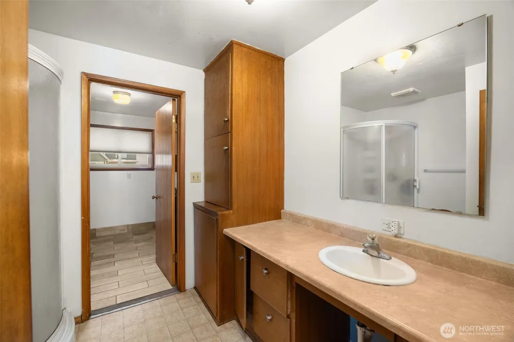 24608 Marine View Drive S Des Moines, WA 98198