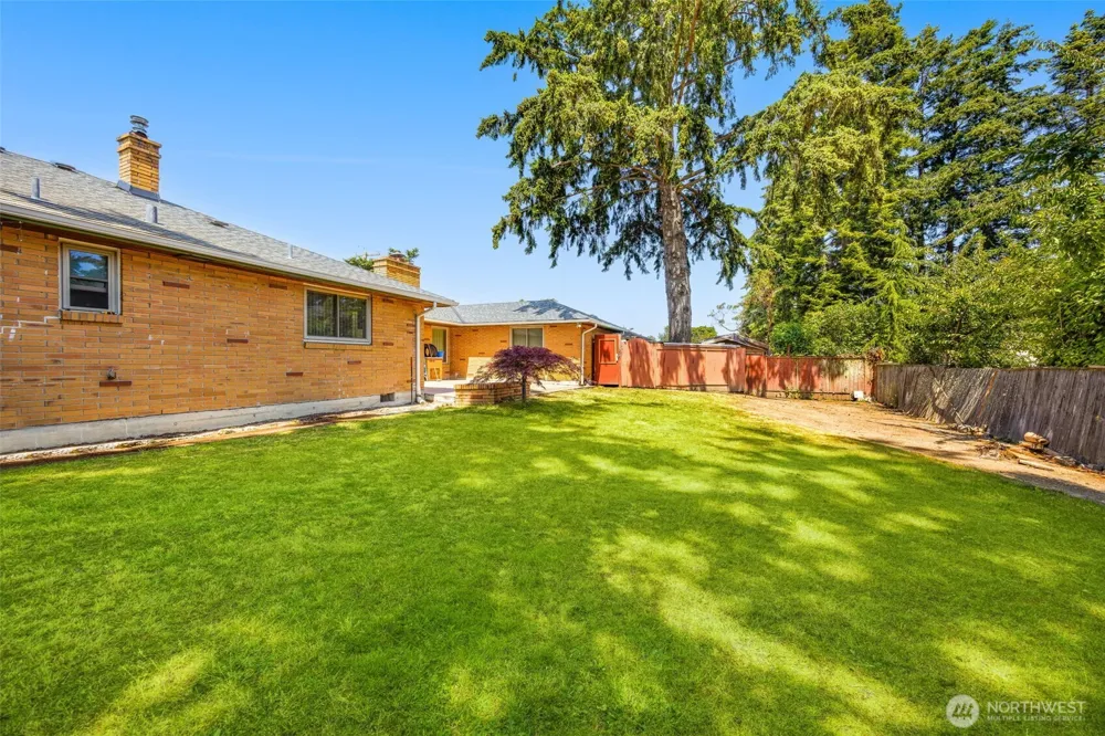 24608 Marine View Drive S Des Moines, WA 98198