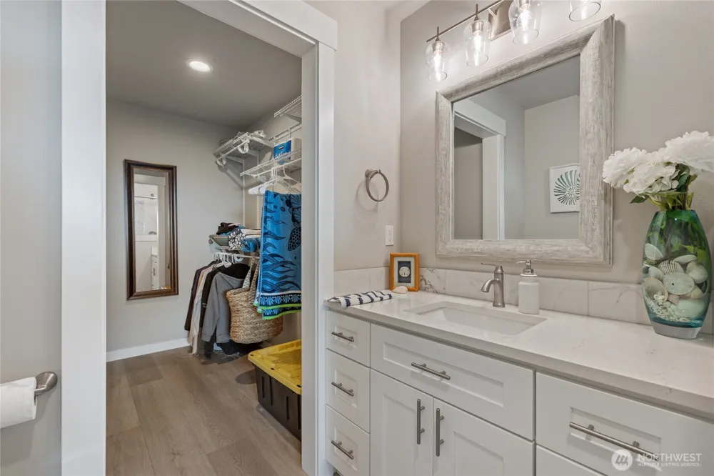 1038 Point Brown Avenue SE Ocean Shores, WA 98569