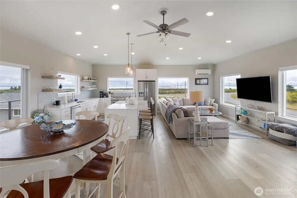 1038 Point Brown Avenue SE Ocean Shores, WA 98569