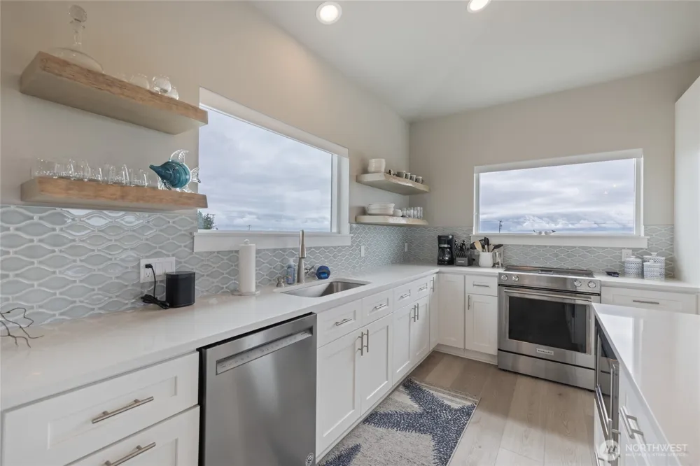 1038 Point Brown Avenue SE Ocean Shores, WA 98569