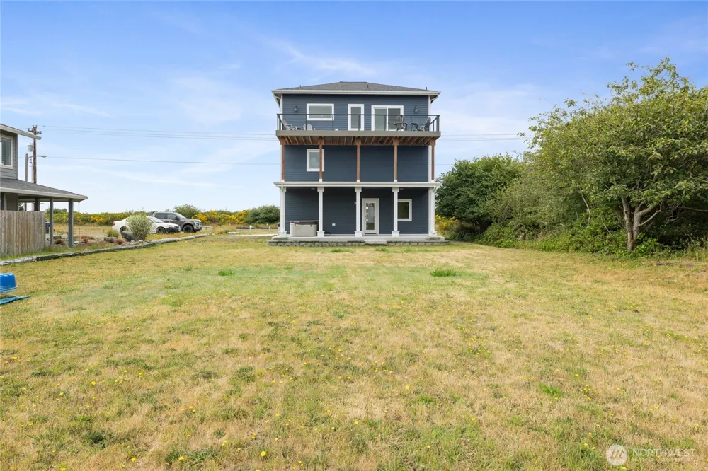 1038 Point Brown Avenue SE Ocean Shores, WA 98569