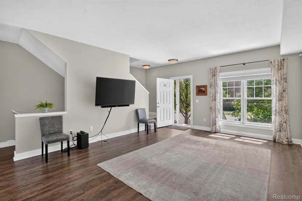 352 W Grand River Avenue #3 East Lansing City, MI 48823
