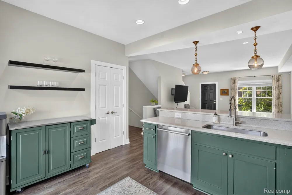 352 W Grand River Avenue #3 East Lansing City, MI 48823