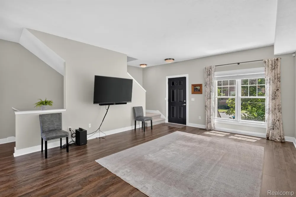 352 W Grand River Avenue #3 East Lansing City, MI 48823