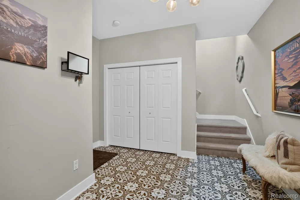 352 W Grand River Avenue #3 East Lansing City, MI 48823
