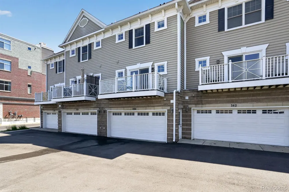 352 W Grand River Avenue #3 East Lansing City, MI 48823
