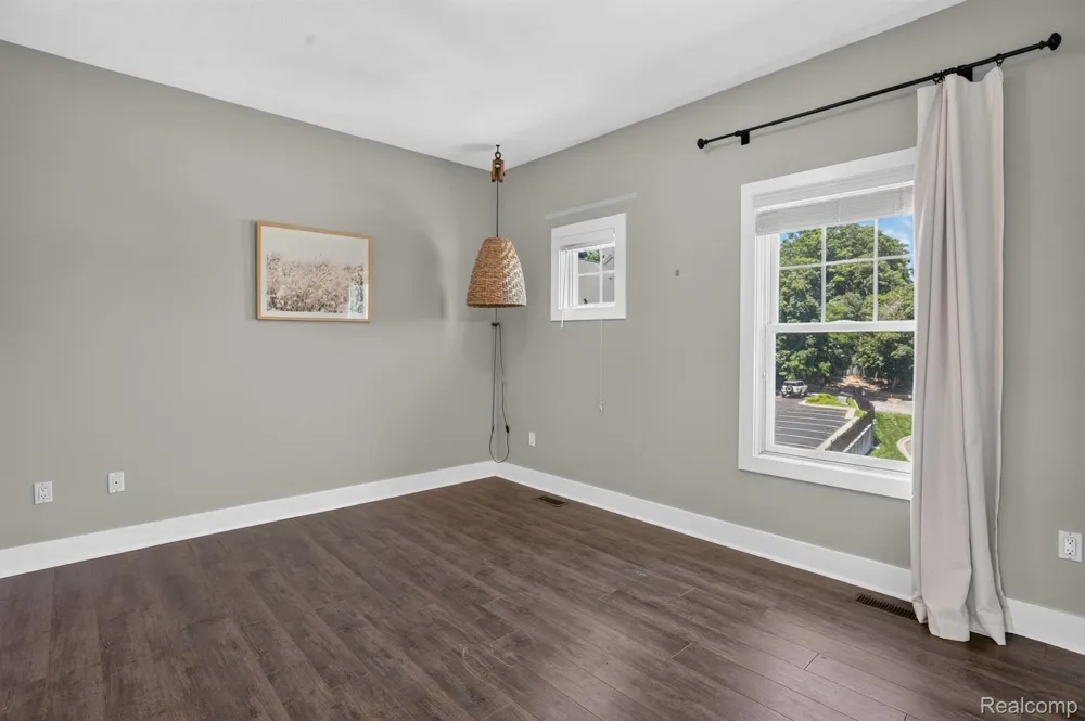 352 W Grand River Avenue #3 East Lansing City, MI 48823
