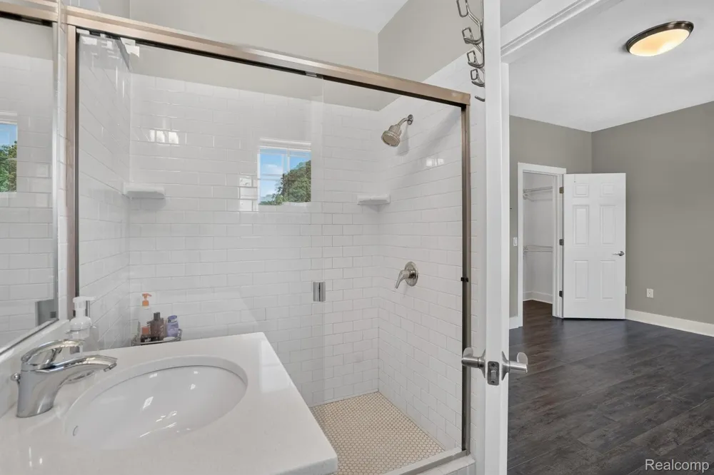 352 W Grand River Avenue #3 East Lansing City, MI 48823