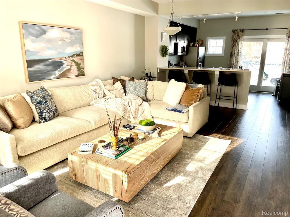 352 W Grand River Avenue #3 East Lansing City, MI 48823
