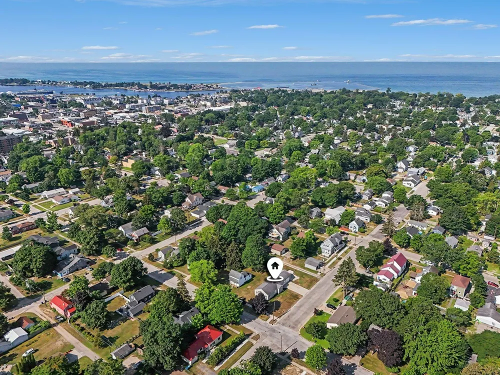 509 Delia Street Ludington City, MI 49431