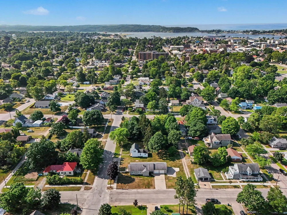509 Delia Street Ludington City, MI 49431