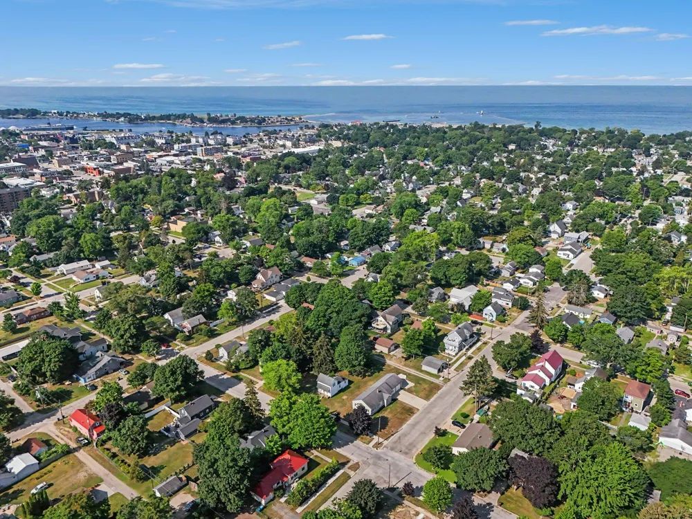 509 Delia Street Ludington City, MI 49431