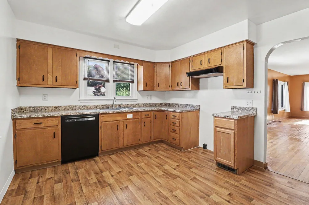509 Delia Street Ludington City, MI 49431