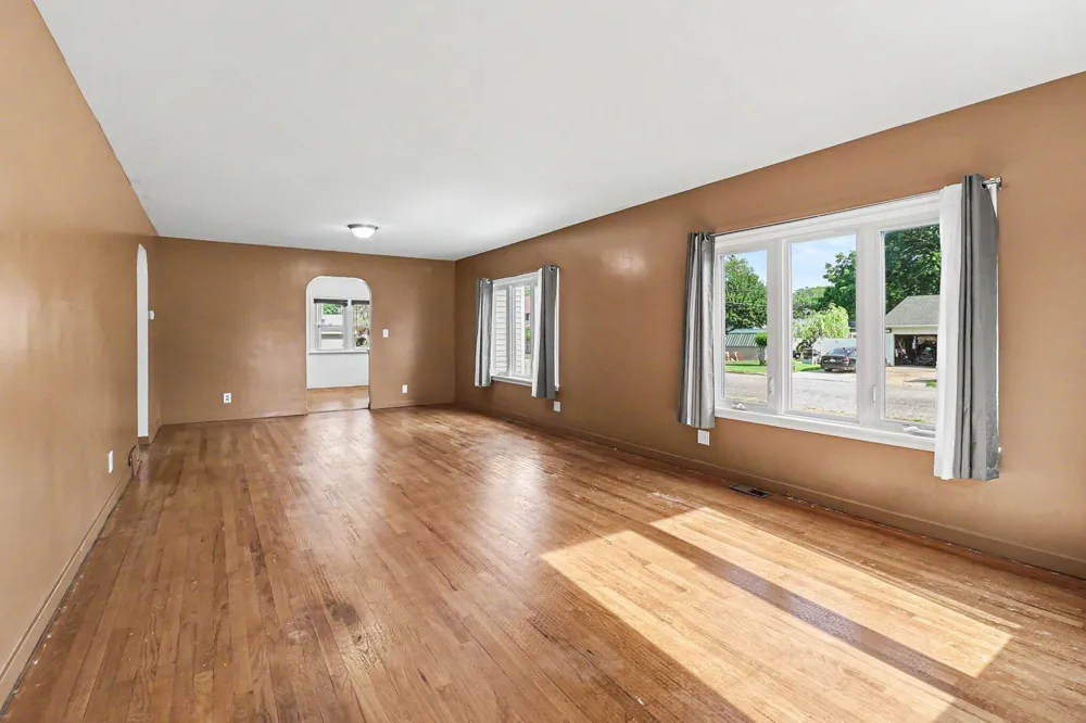 509 Delia Street Ludington City, MI 49431