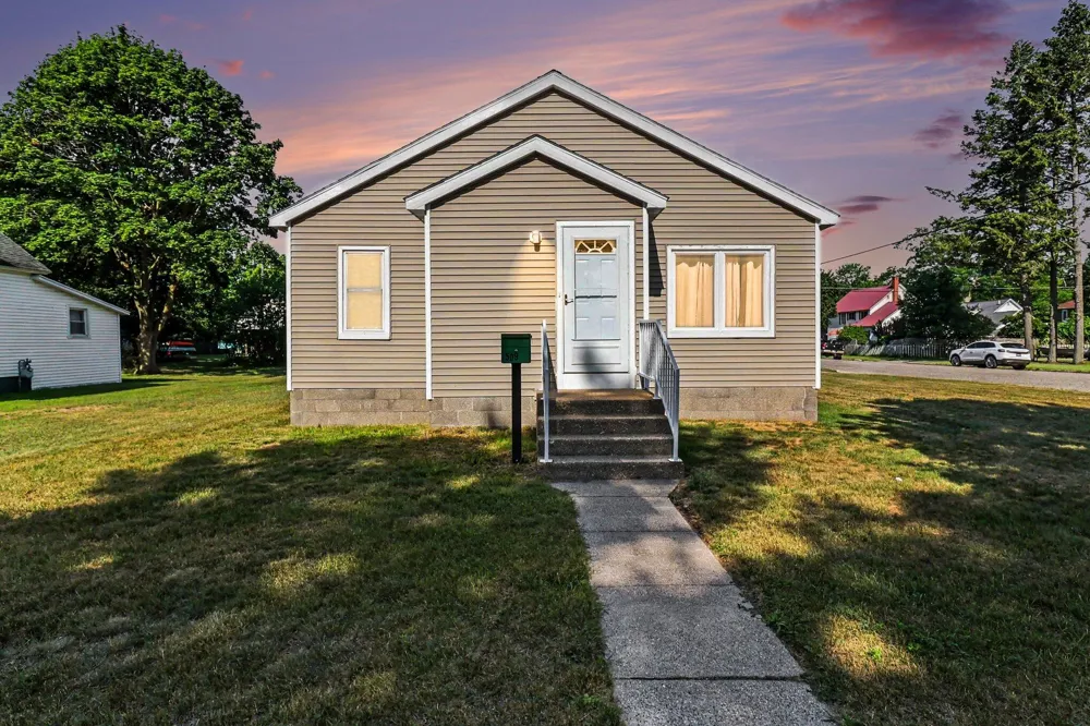 509 Delia Street Ludington City, MI 49431