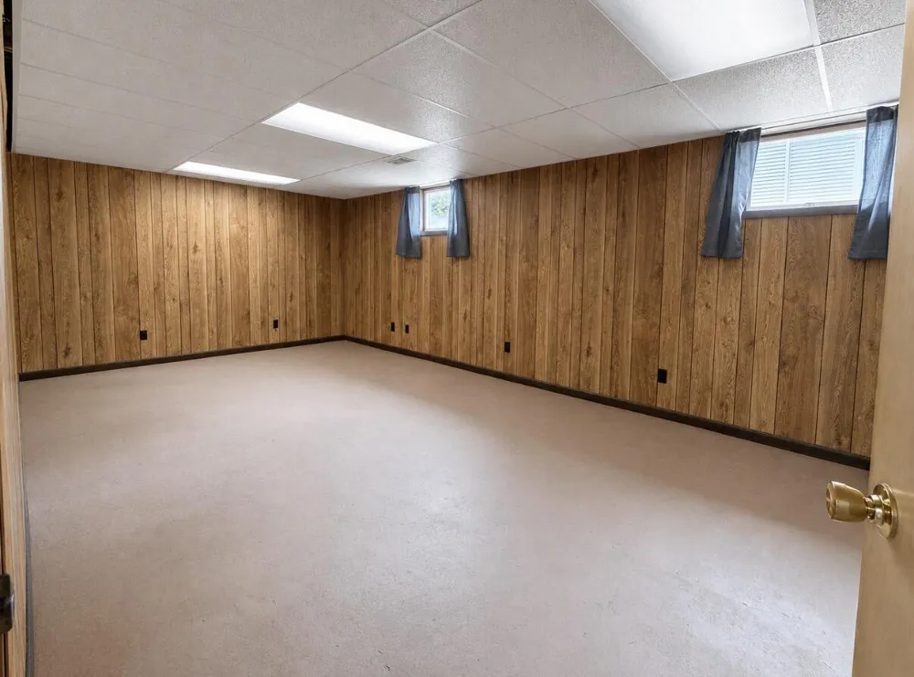 509 Delia Street Ludington City, MI 49431