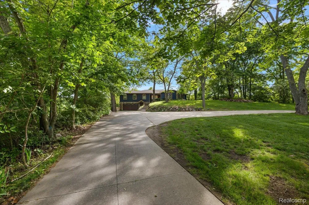7291 Parkwood Drive Tyrone Township, MI 48430
