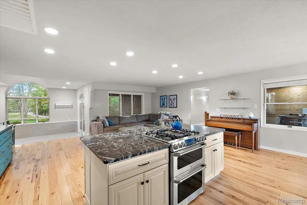 7291 Parkwood Drive Tyrone Township, MI 48430
