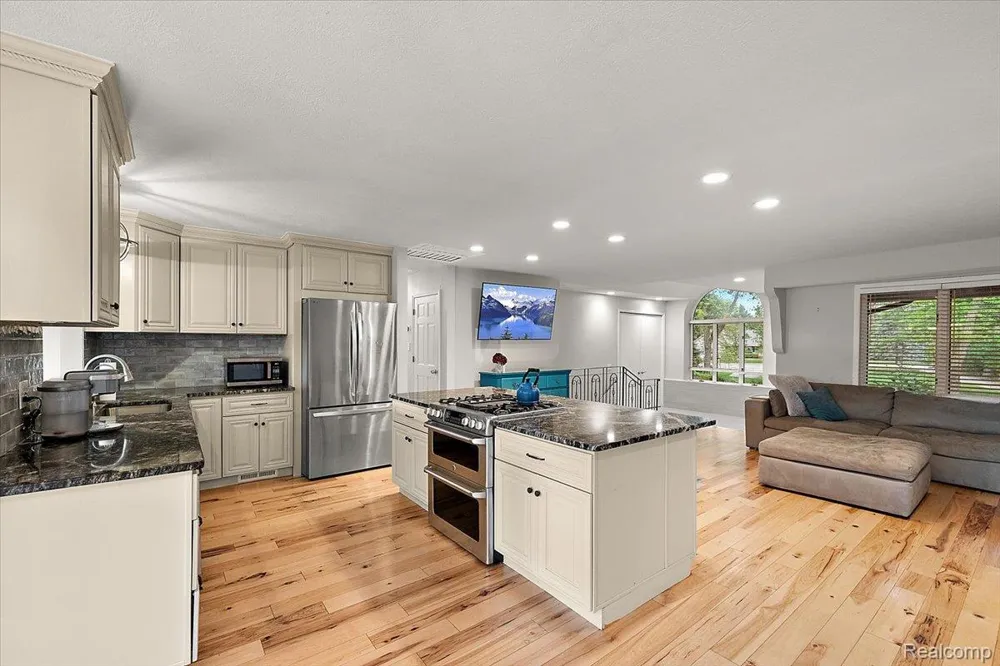7291 Parkwood Drive Tyrone Township, MI 48430