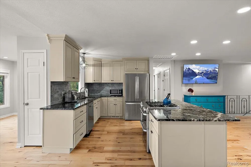 7291 Parkwood Drive Tyrone Township, MI 48430