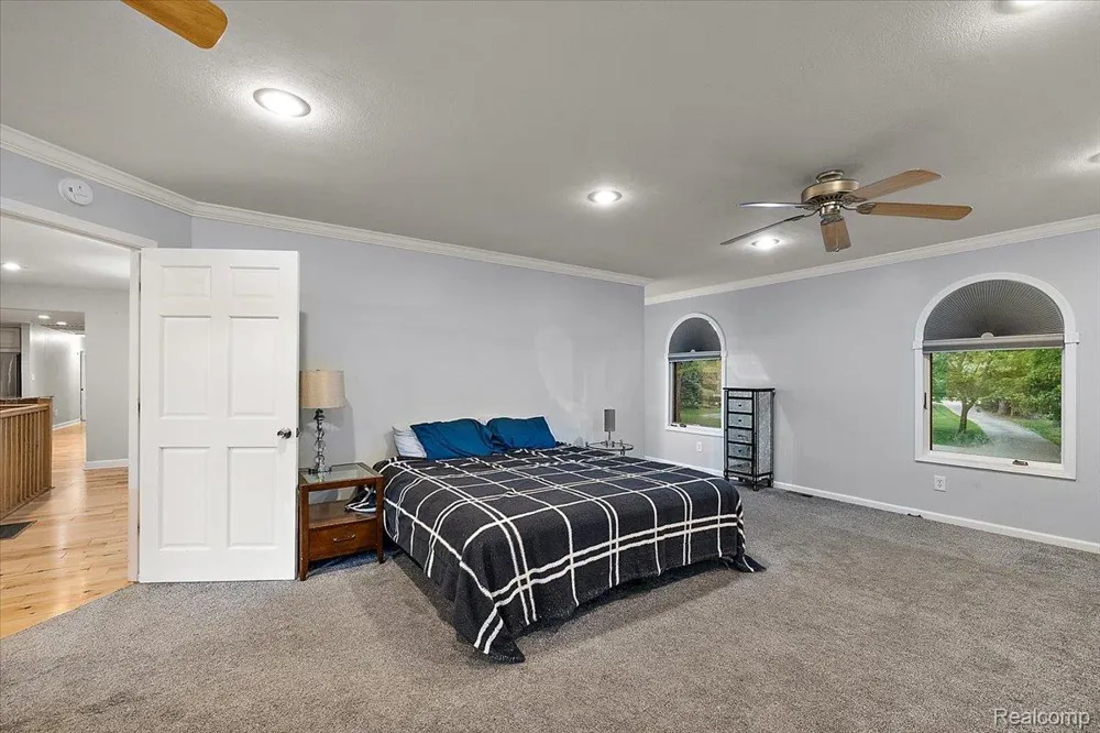7291 Parkwood Drive Tyrone Township, MI 48430