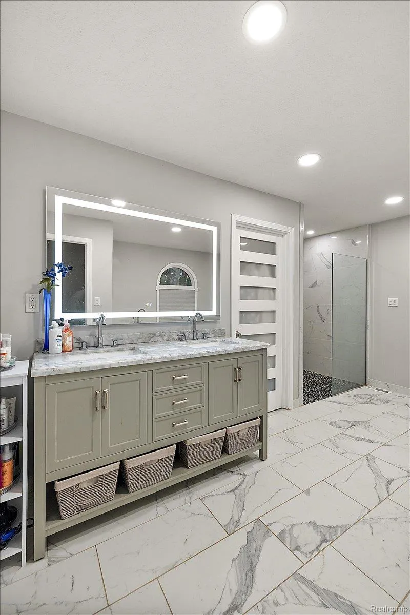7291 Parkwood Drive Tyrone Township, MI 48430