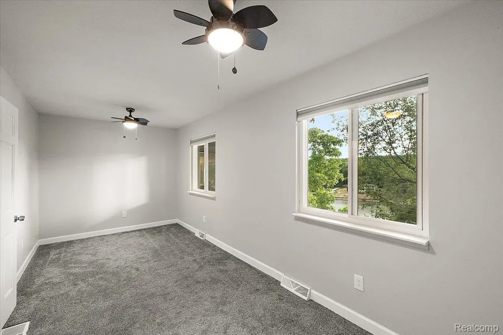 7291 Parkwood Drive Tyrone Township, MI 48430