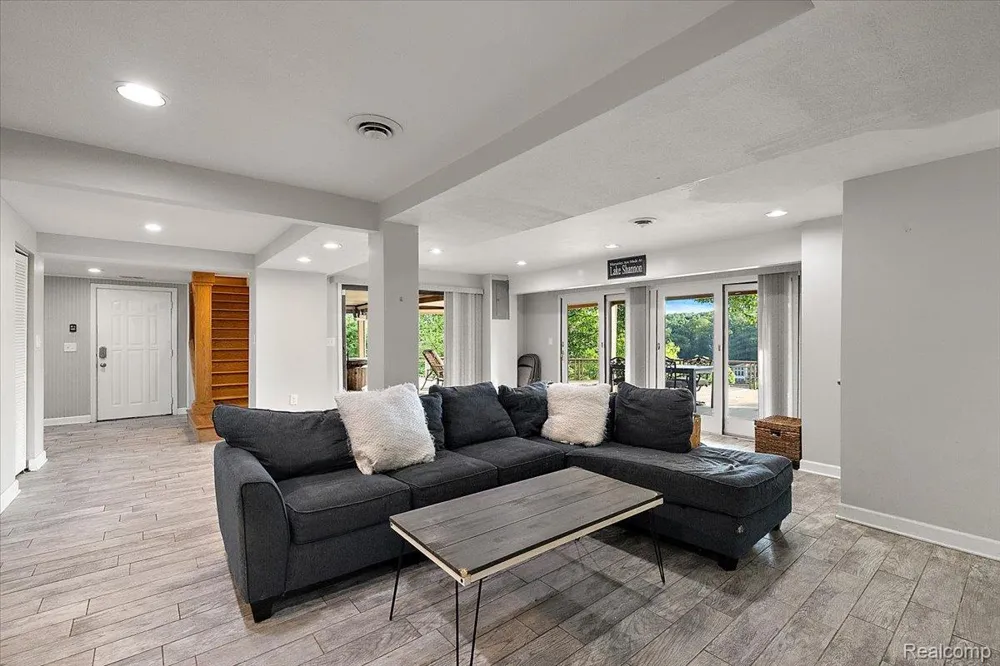 7291 Parkwood Drive Tyrone Township, MI 48430