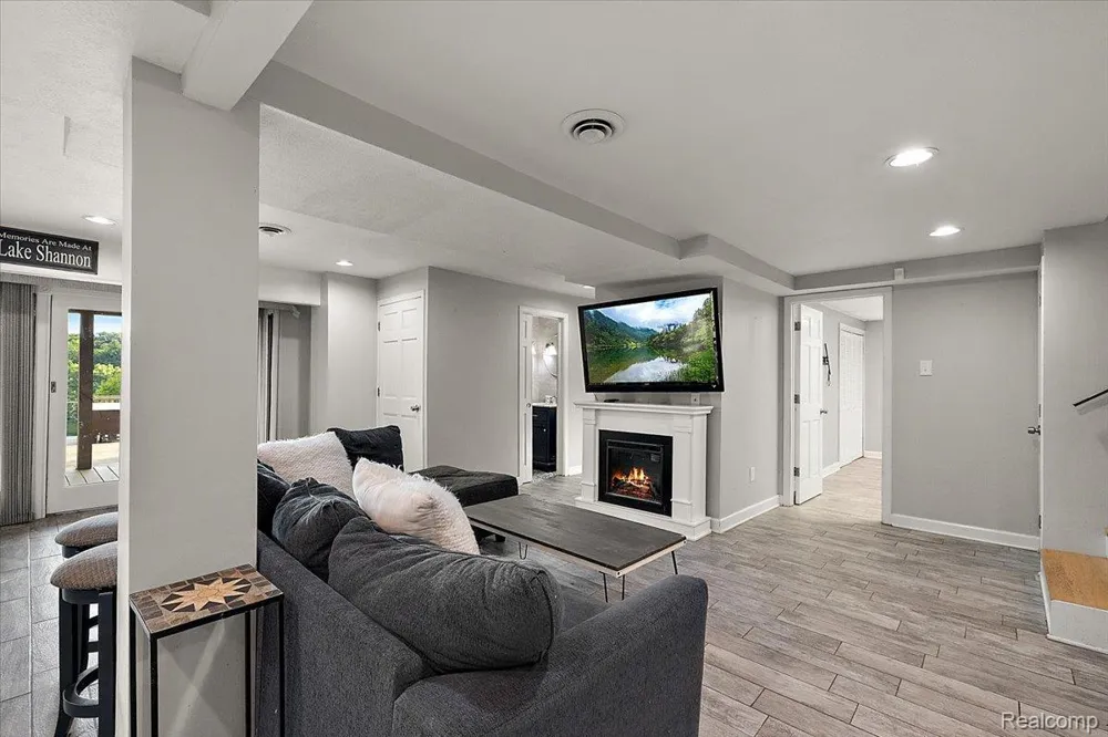 7291 Parkwood Drive Tyrone Township, MI 48430