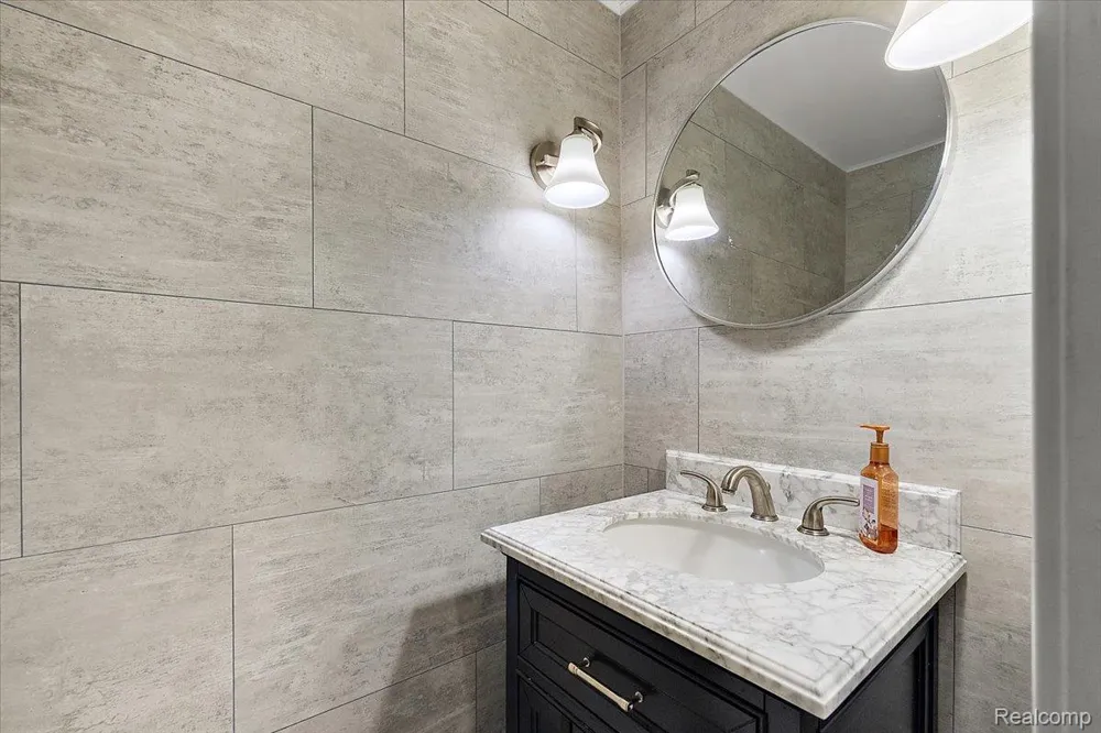 7291 Parkwood Drive Tyrone Township, MI 48430